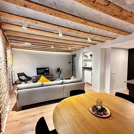 Atuairehome El Mirador De La Calle La Puebla Con Parking Incluido